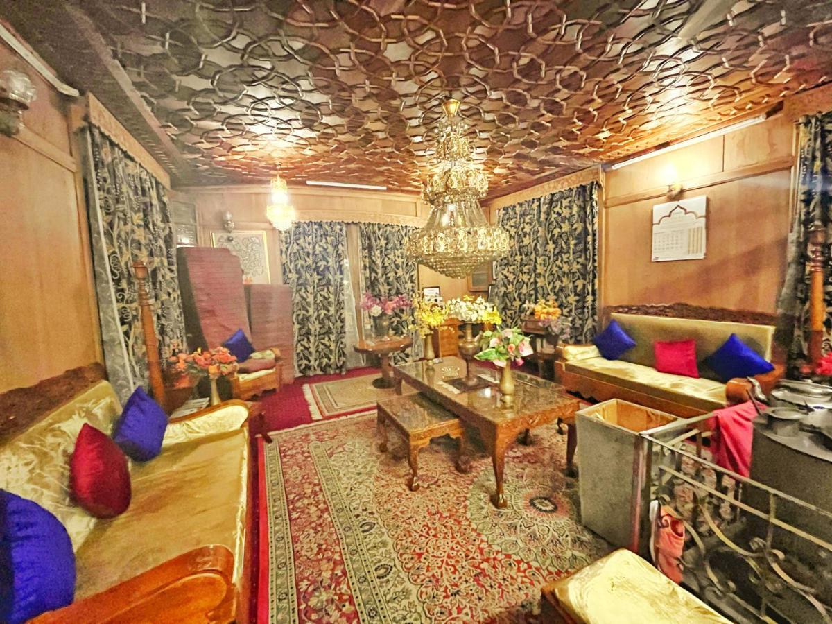 Bed and Breakfast Lake Victoria Houseboats Srīnagar Exterior foto