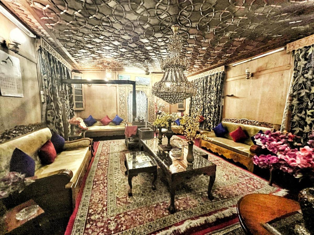 Bed and Breakfast Lake Victoria Houseboats Srīnagar Exterior foto